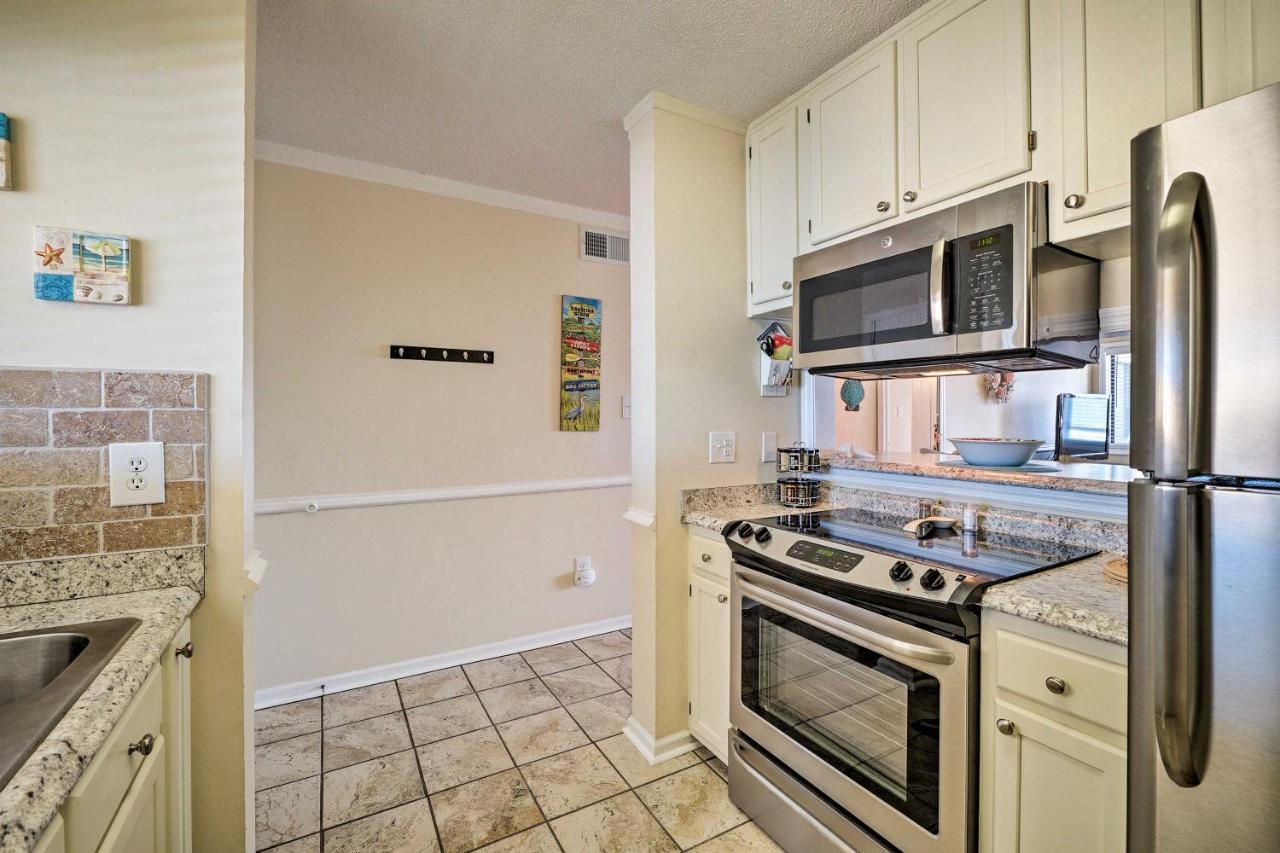 Breezy Beach Retreat With 180-Degree Ocean Views! Apartment แคโลไลนาบีช ภายนอก รูปภาพ